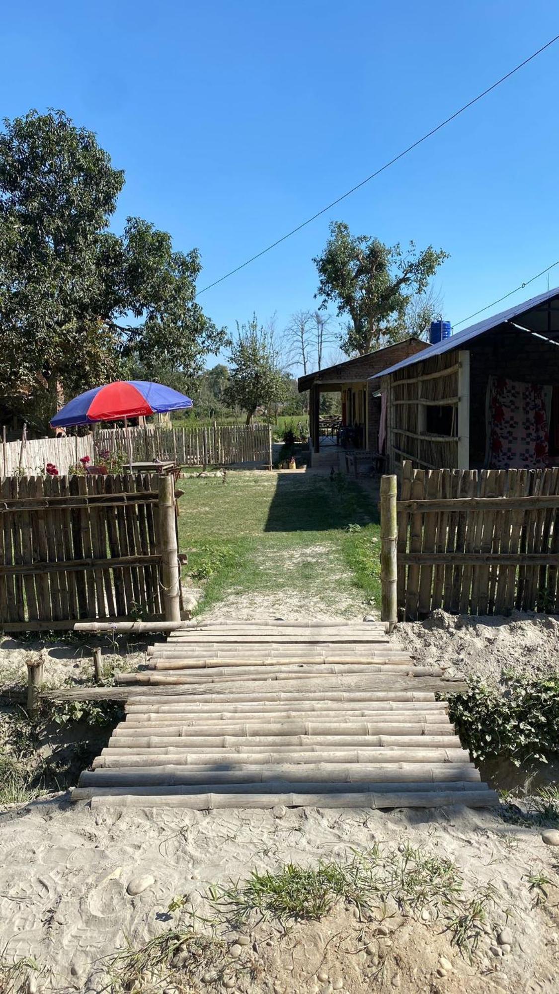 Nanu'S Bardiya Homestay Eksteriør bilde